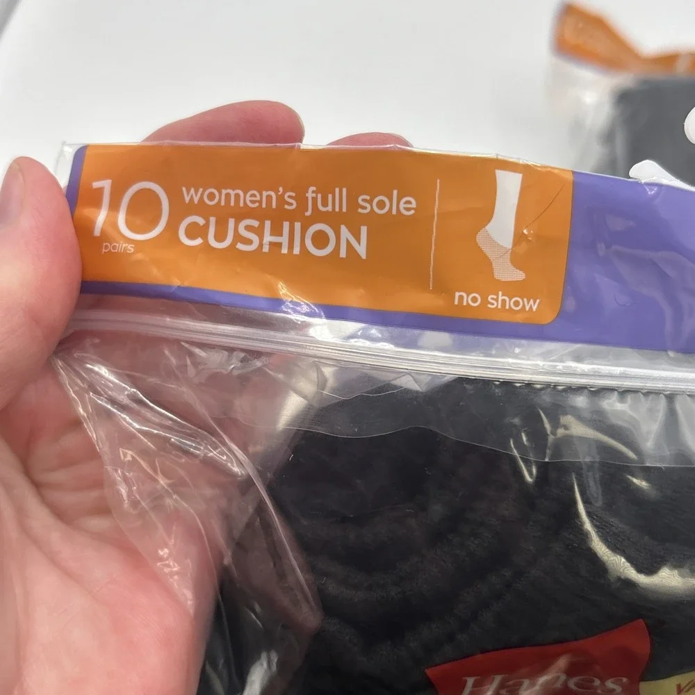 Hanes Womens Cushion No Show Socks Ecosmart 20 Pairs 8-12 Black 650/1P